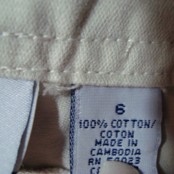 **Old Navy Shorts Size 6 Beige Casual Pockets - Picture 4 of 4